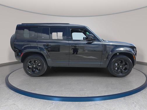 Santorini Black Metallic 2024 Land Rover Defender S