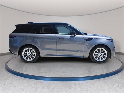2025 Land Rover Range Rover Sport SE