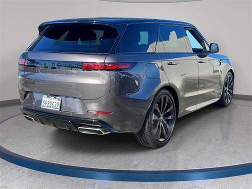2025 Land Rover Range Rover Sport SE