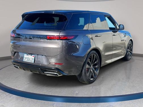 2025 Land Rover Range Rover Sport SE