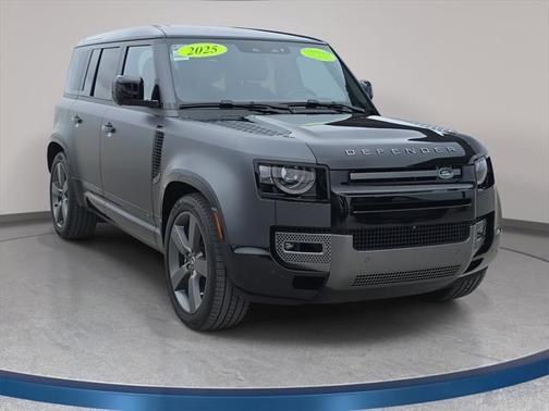 2025 Land Rover Defender 110 V8