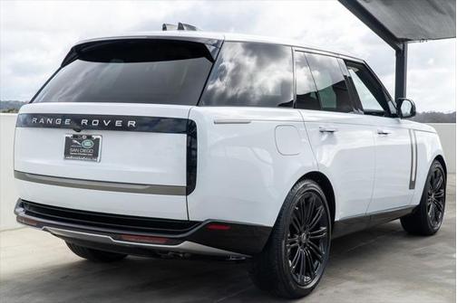 2025 Land Rover Range Rover SE
