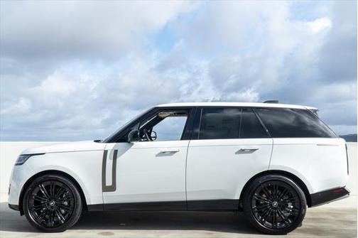 2025 Land Rover Range Rover SE