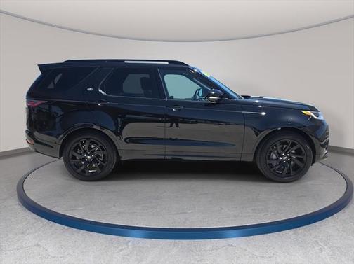 2024 Land Rover Discovery Dynamic SE