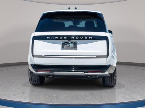2025 Land Rover Range Rover SE