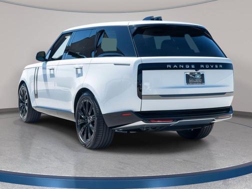 2025 Land Rover Range Rover SE