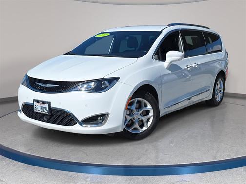 2020 Chrysler Pacifica Touring L