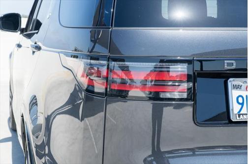 2024 Land Rover Discovery Dynamic SE