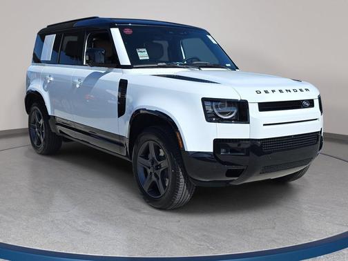 Fuji White 2026 Land Rover Defender X-Dynamic SE