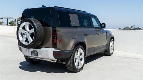 2024 Land Rover Defender S