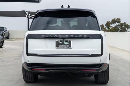 2025 Land Rover Range Rover SE