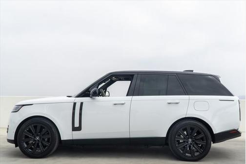 2025 Land Rover Range Rover SE