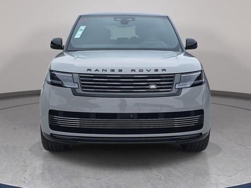 2025 Land Rover Range Rover SV