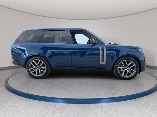 2026 Land Rover Range Rover SE
