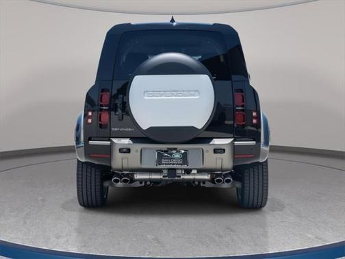 2025 Land Rover Defender X-Dynamic SE