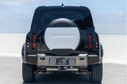 2025 Land Rover Defender X-Dynamic SE