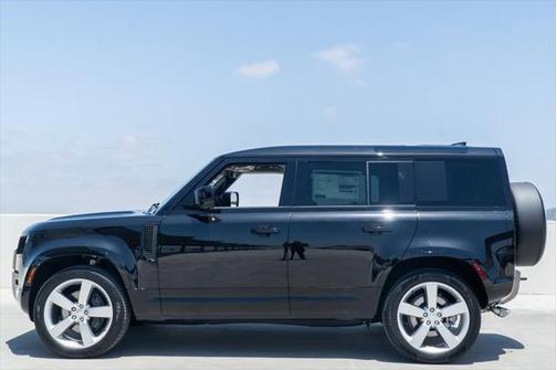 2025 Land Rover Defender X-Dynamic SE