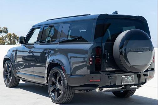 2025 Land Rover Defender X-Dynamic SE