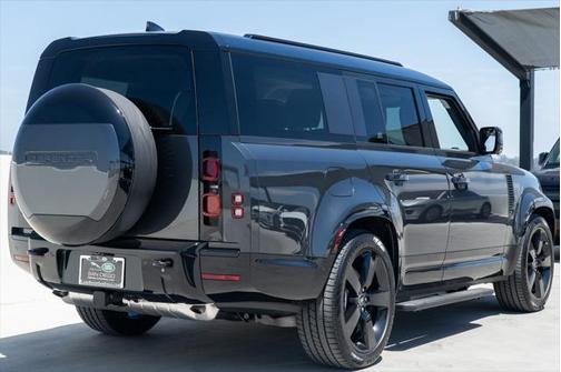 2025 Land Rover Defender X-Dynamic SE