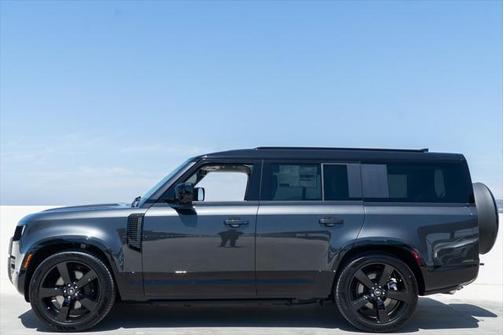 2025 Land Rover Defender X-Dynamic SE