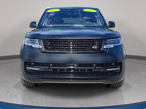 Santorini Black Metallic 2023 Land Rover Range Rover SE