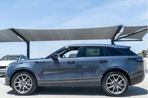 2026 Land Rover Range Rover Velar Dynamic SE