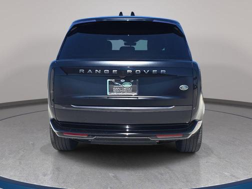 Ligurian Black SV Bespoke Ultra Metallic Sat 2023 Land Rover Range Rover SE