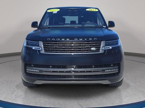 Ligurian Black SV Bespoke Ultra Metallic Sat 2023 Land Rover Range Rover SE