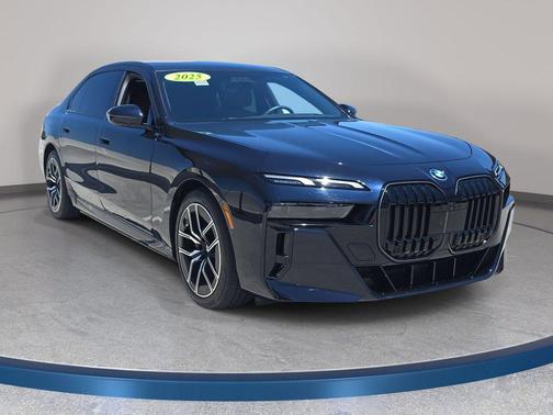 Carbon Black Metallic 2025 BMW i7 eDrive50