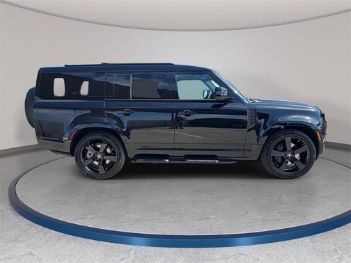 2025 Land Rover Defender X-Dynamic SE