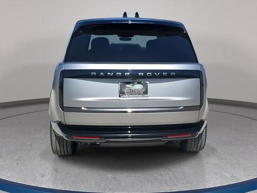 2025 Land Rover Range Rover SE