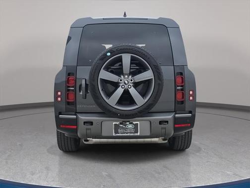 2025 Land Rover Defender Outbound