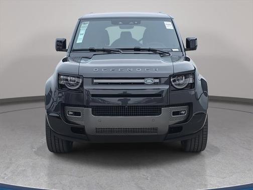 2025 Land Rover Defender Outbound