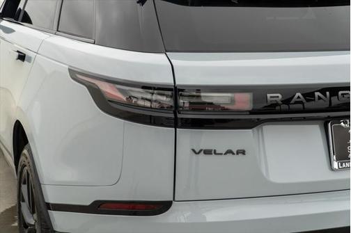 2026 Land Rover Range Rover Velar P250 SE R-Dynamic