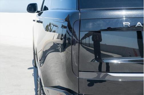 2024 Land Rover Range Rover Autobiography