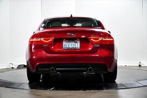 Italian Racing Red Metallic 2017 Jaguar XE 35t Prestige