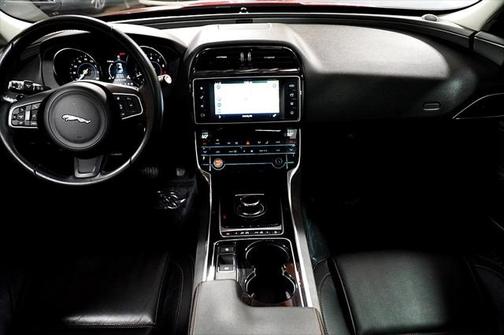 Italian Racing Red Metallic 2017 Jaguar XE 35t Prestige
