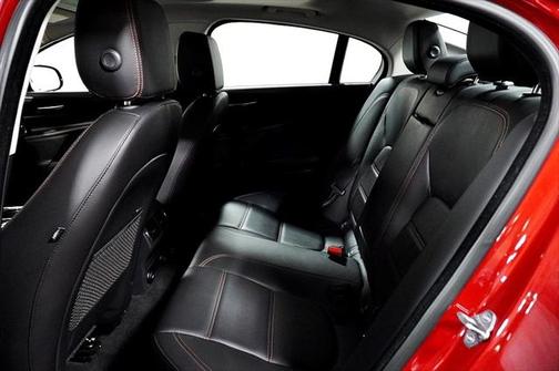 Italian Racing Red Metallic 2017 Jaguar XE 35t Prestige