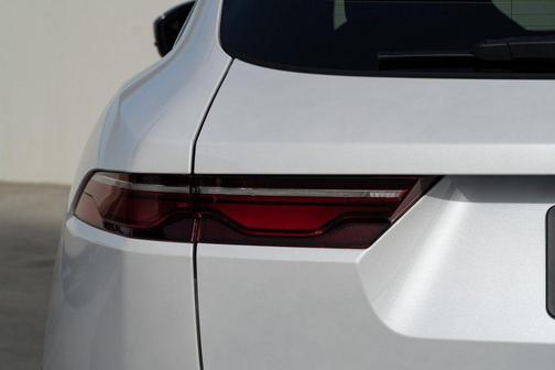 Fuji White 2025 Jaguar F-PACE P250 R-Dynamic S