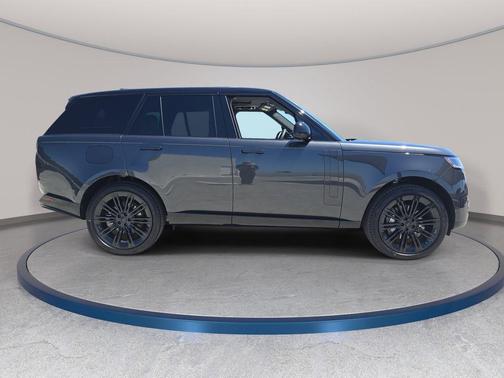 Carpathian Gray Premium Metallic 2026 Land Rover Range Rover SE
