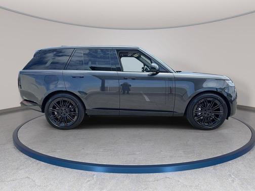 Carpathian Gray Premium Metallic 2026 Land Rover Range Rover SE