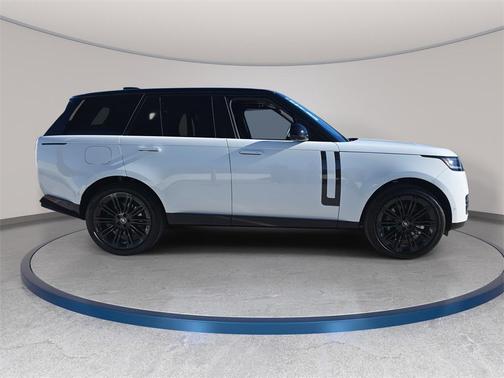 2025 Land Rover Range Rover SE
