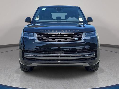 Santorini Black 2026 Land Rover Range Rover SE