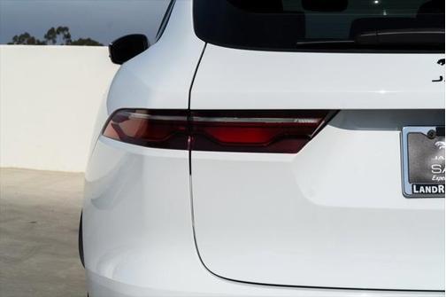 2025 Jaguar F-PACE P250