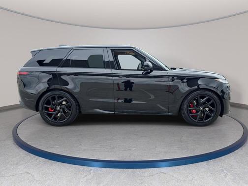 2024 Land Rover Range Rover Sport SE