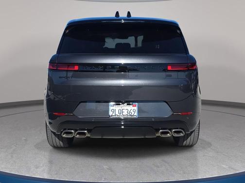 2025 Land Rover Range Rover Sport SE