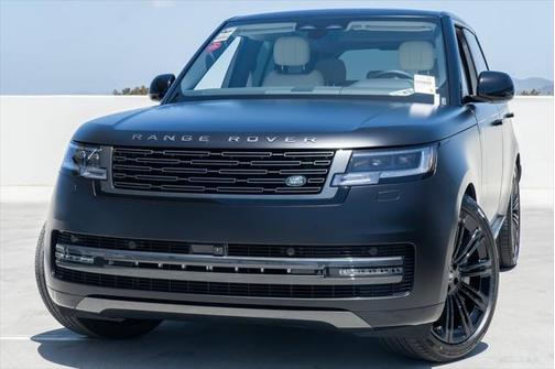 2025 Land Rover Range Rover SE