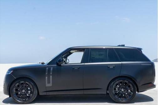 2025 Land Rover Range Rover SE