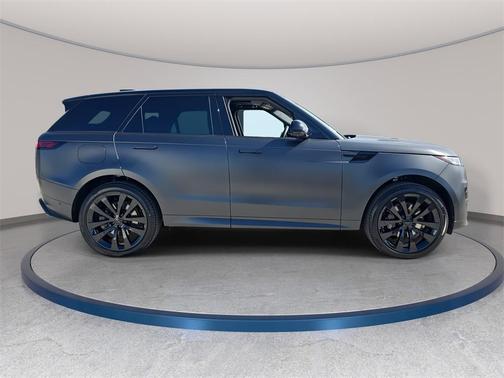 2026 Land Rover Range Rover Sport SE