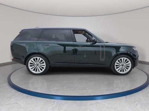 British Green 2026 Land Rover Range Rover SE